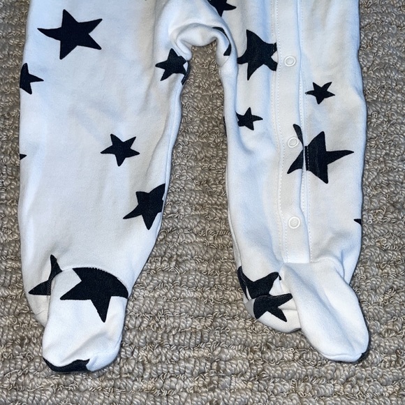 Nordstrom Baby Star Print Footie- 3 months - Picture 4 of 6